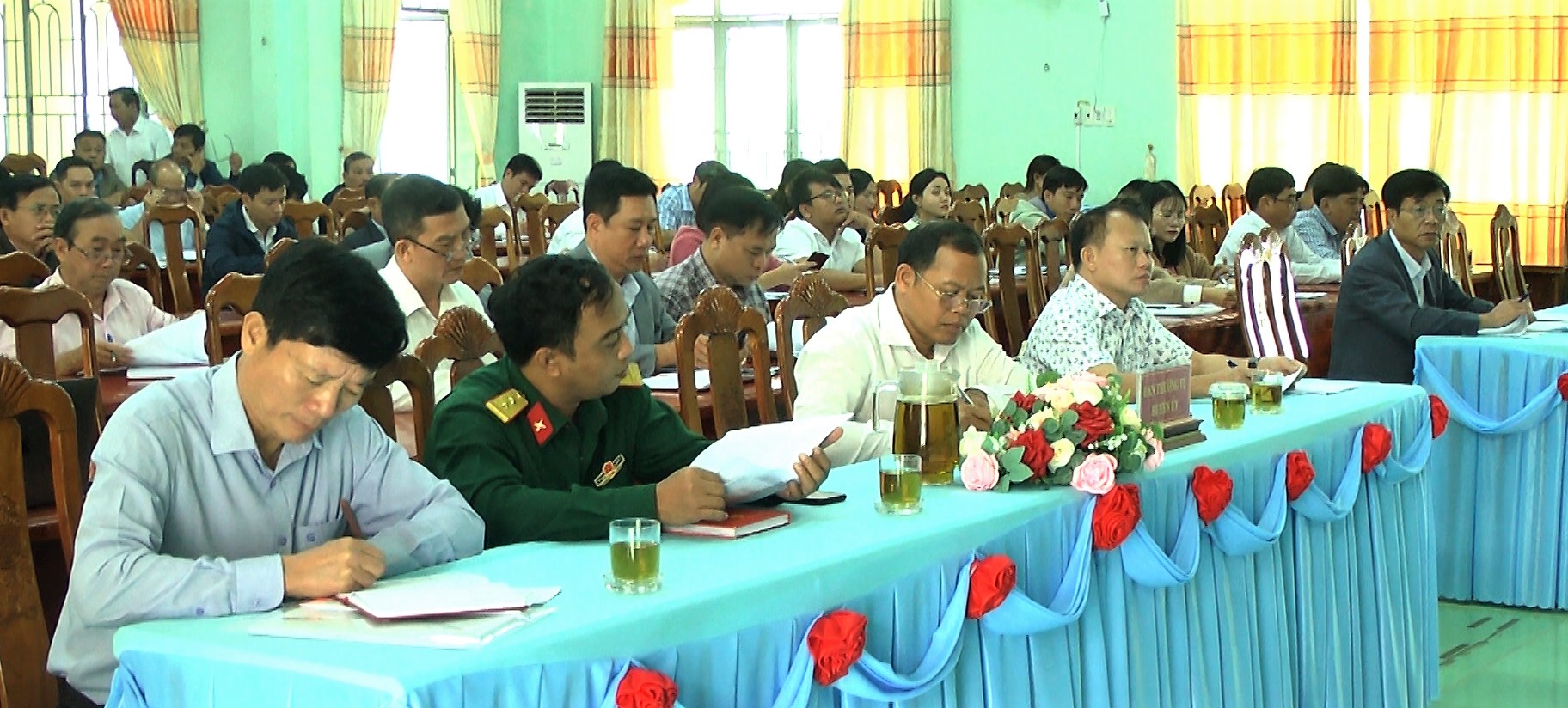 Huyện ủy Ea Kar tổ chức hội nghị hướng dẫn một số nội dung về kiểm điểm và đánh giá, xếp loại chất lượng hàng năm đối với tập thể, cá nhân trong hệ thống chính trị năm 2023.